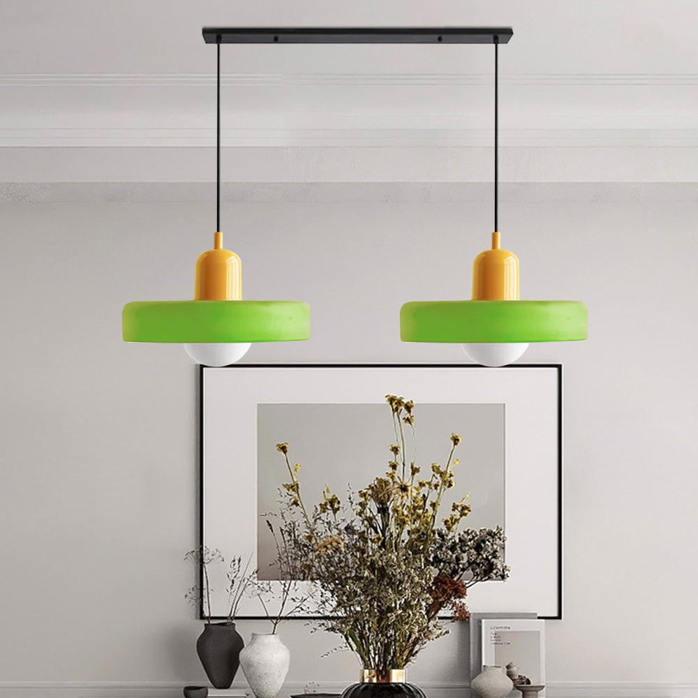 Elegancka lampa wisząca, podwójne światło, do nowoczesnego wnętrza.
