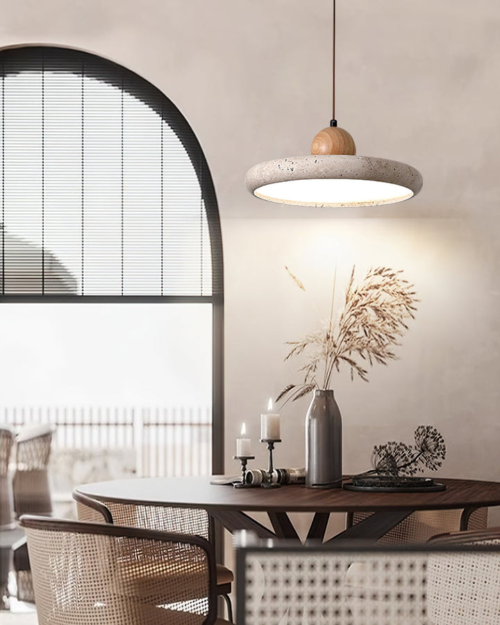 Unikalny design lampy Siyane z trawertynu i drewna, nowoczesne oświetlenie sypialni. Naturalny styl.