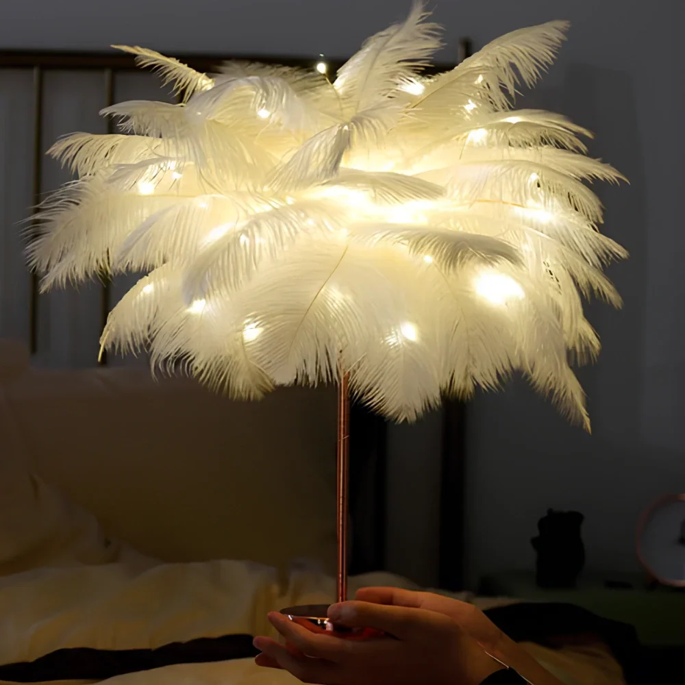 Lampka LED z piórkami, idealny prezent, elegancki wystrój wnętrz sypialni.