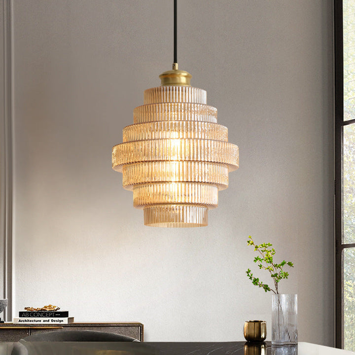 Stylowa lampa wisząca vintage, butelkowy klosz ze szkła, solidne elementy z mosiądzu.