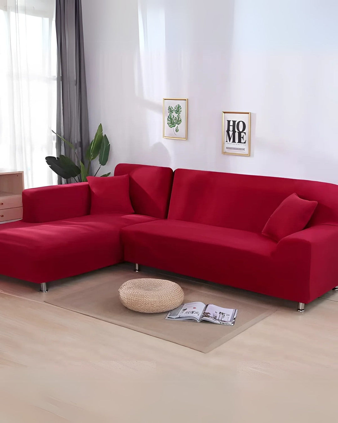Luksusowy pokrowiec na narożnik Modulaire, nowoczesny design, zmieniający wygląd sofy w salonie.