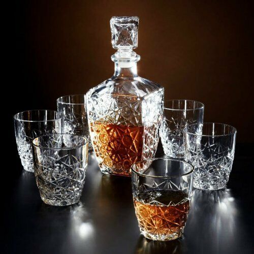 Luksusowy zestaw do whisky: elegancka karafka z korkiem i 4 szklanki. Idealny prezent do domowego barku.