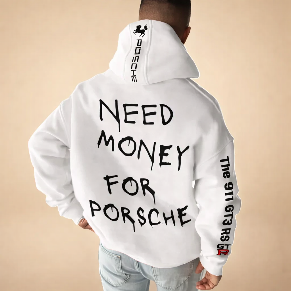 Detal dynamicznego, graficznego nadruku na męskiej bluzie streetwear. Modna, komfortowa bluza z kapturem.