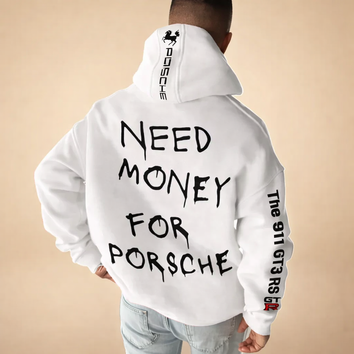 Detal dynamicznego, graficznego nadruku na męskiej bluzie streetwear. Modna, komfortowa bluza z kapturem.