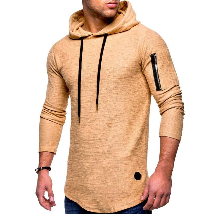 Modna męska bluza z kapturem i kieszenią na rękawie. Wygodna, idealna do casualowych i streetwearowych stylizacji.