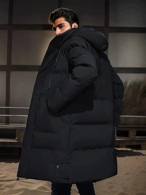 Stylowa męska długa kurtka zimowa pikowana. Modna casualowa parka z kapturem.