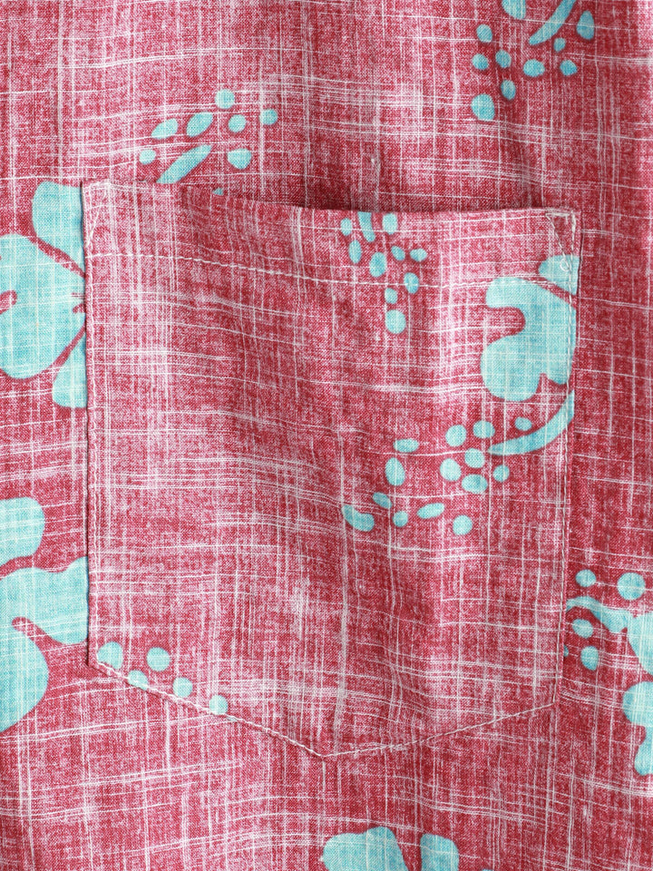 Casualowa koszula męska z krótkim rękawem, hawajski kwiatowy wzór. Wygodna letnia moda męska.