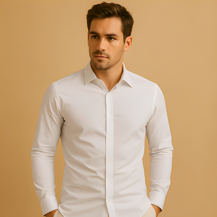 Męska koszula slim fit z kołnierzykiem, idealna na eleganckie i biznesowe stylizacje. Stylowa odzież.