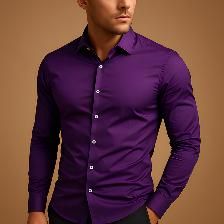Uniwersalna męska koszula slim fit z kołnierzykiem, na co dzień i na formalne wyjścia. Modna i wygodna.