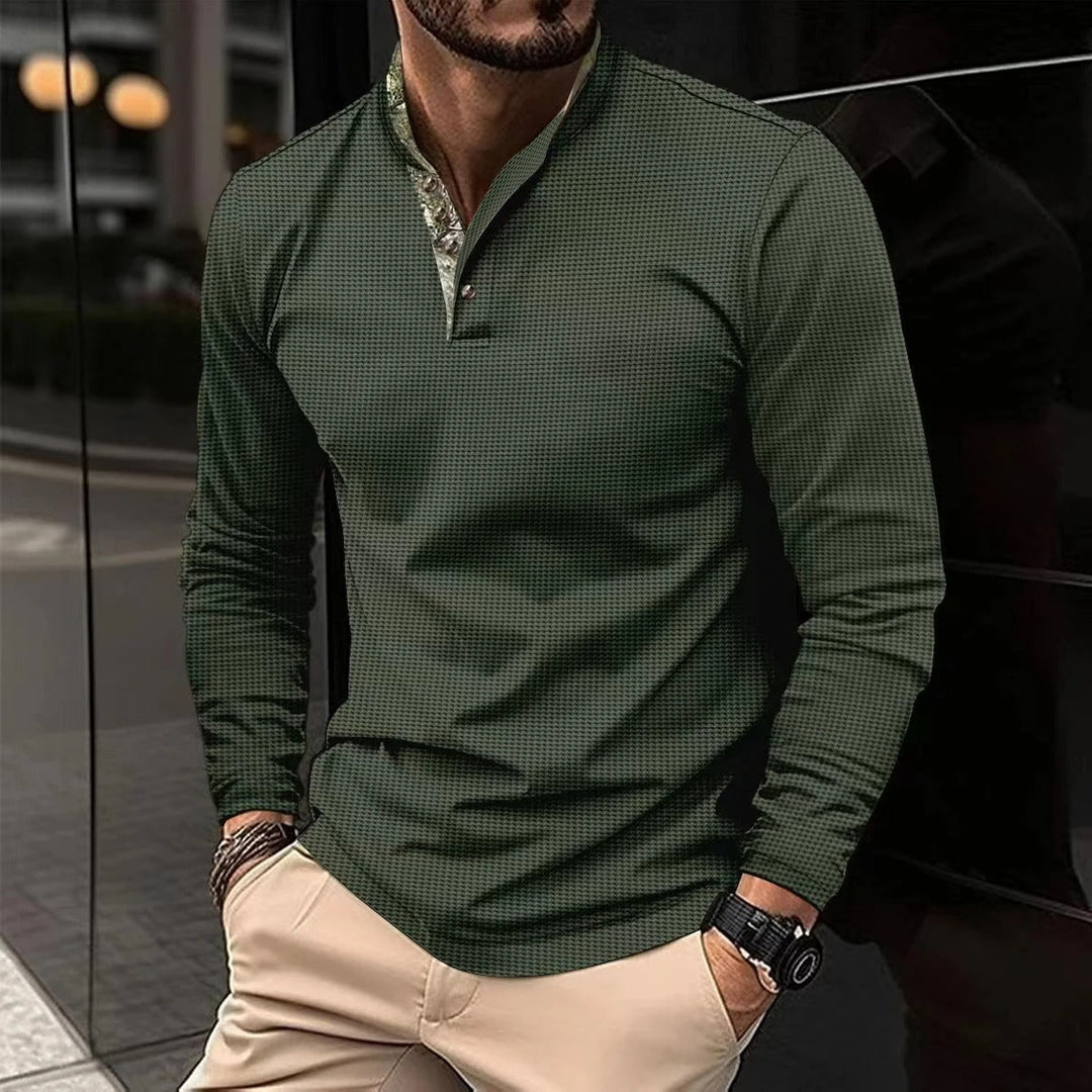 Męska koszulka Henley z długim rękawem i stójką. Komfortowy, casualowy styl na co dzień.
