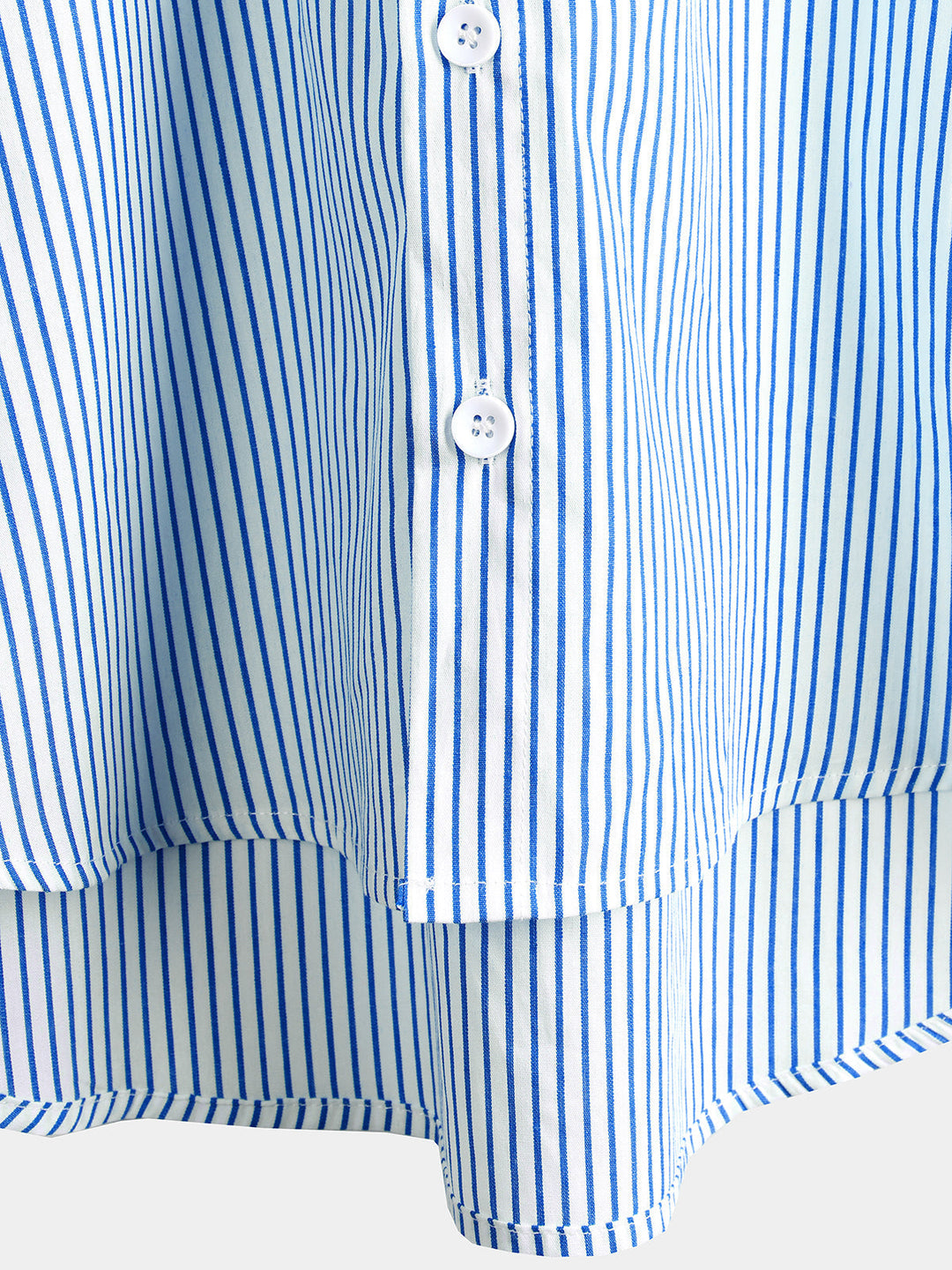 Letnia męska koszulka Henley z krótkim rękawem. Wygodna i modna, z unikalnym pionowym wzorem. Casualowy styl.