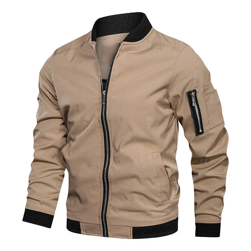 Elegancka męska bomberka casual, must-have w męskiej garderobie. Modna kurtka na każdą okazję.