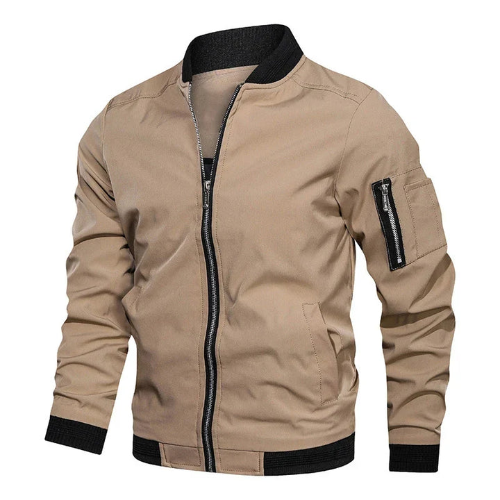 Elegancka męska bomberka casual, must-have w męskiej garderobie. Modna kurtka na każdą okazję.