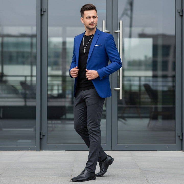 Klasyczny blazer męski slim fit, elegancki i uniwersalny, podkreślający styl na każdą okazję.