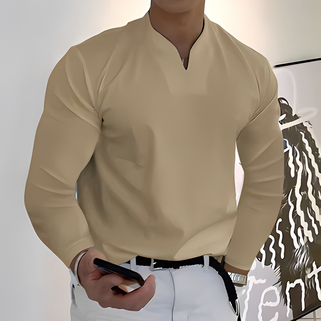 Elegancka męska koszula z długim rękawem, bez guzików, uniwersalna do stylizacji smart-casual.