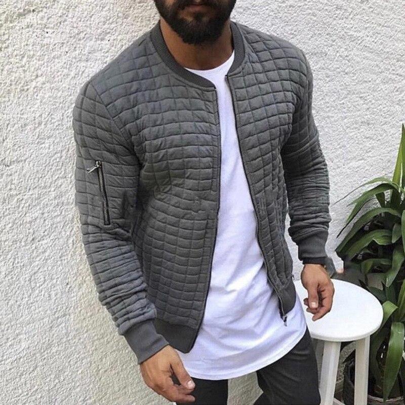 Stylowa męska bluza rozpinana slim fit z pikowaniem. Nowoczesna odzież męska na co dzień i okazje.