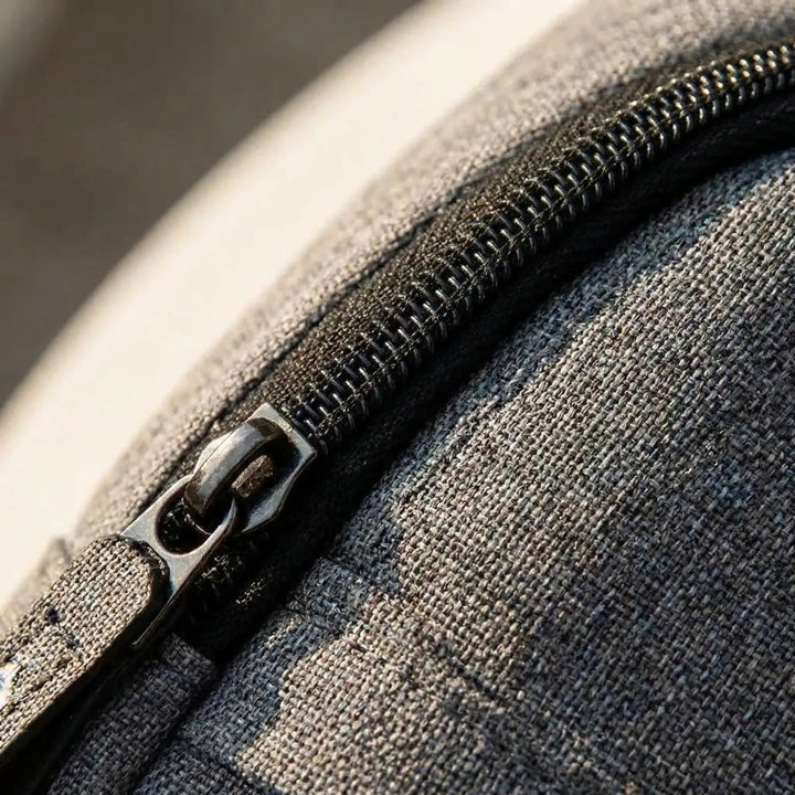 Stylowa męska torba crossbody, wodoodporna saszetka sportowa z wytrzymałego materiału na ramię.
