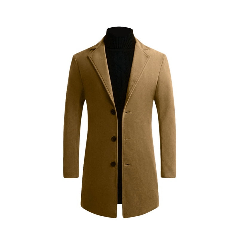 Elegancki męski płaszcz slim fit. Długi fason podkreśla sylwetkę, idealny na chłodne dni.