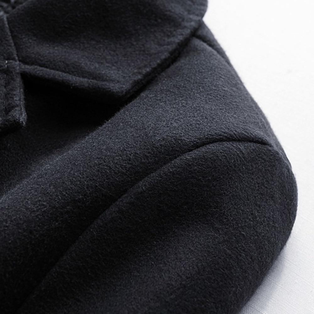 Czarny męski długi płaszcz zimowy/jesienny, fason slim fit. Stylowy, ciepły płaszcz z guzikami.