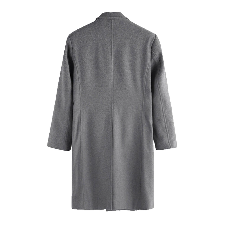 Elegancki czarny płaszcz męski zimowy, długi, slim fit z rzędem guzików, świetny na jesień i zimę.