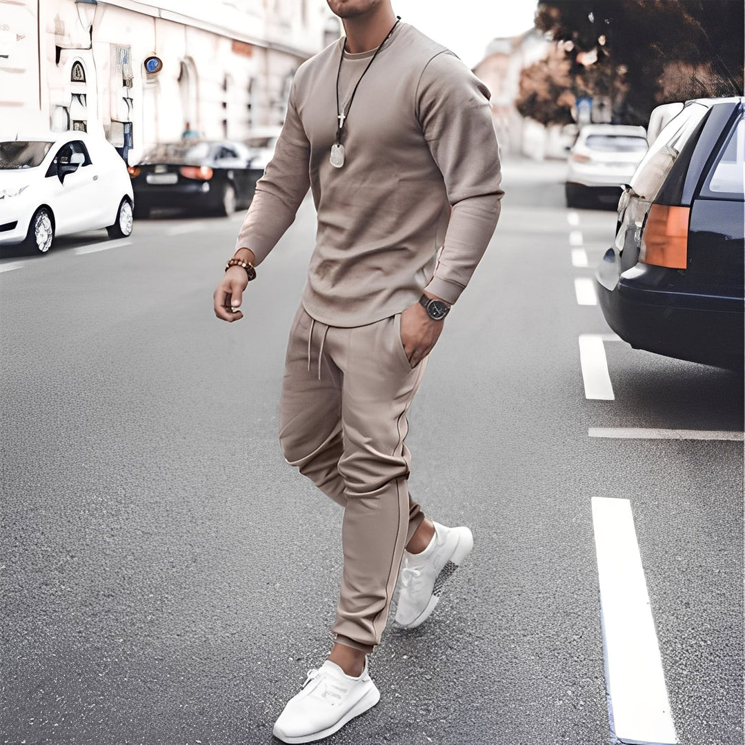 Męski dres Howard, bawełniany komplet w stylu casual, idealny na co dzień. Komfortowa odzież sportowa dla mężczyzn.