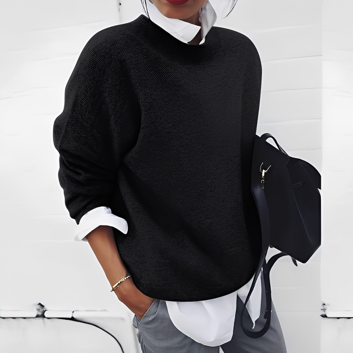 Elegancki męski sweter, klasyczny styl. Modna odzież męska na jesień i zimę.