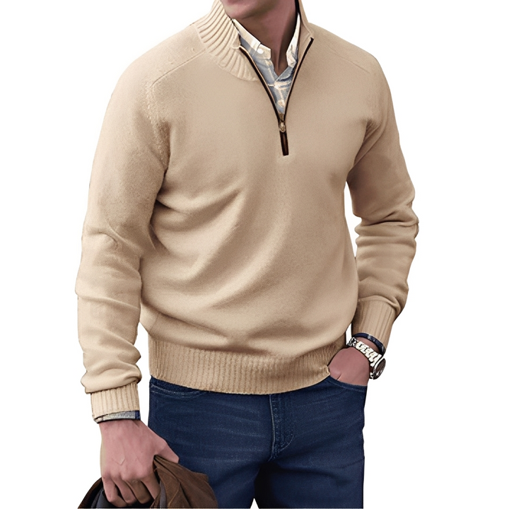 Modny męski sweter z półzamkiem. Elegancki, jesienny sweter do pracy i na spotkania.