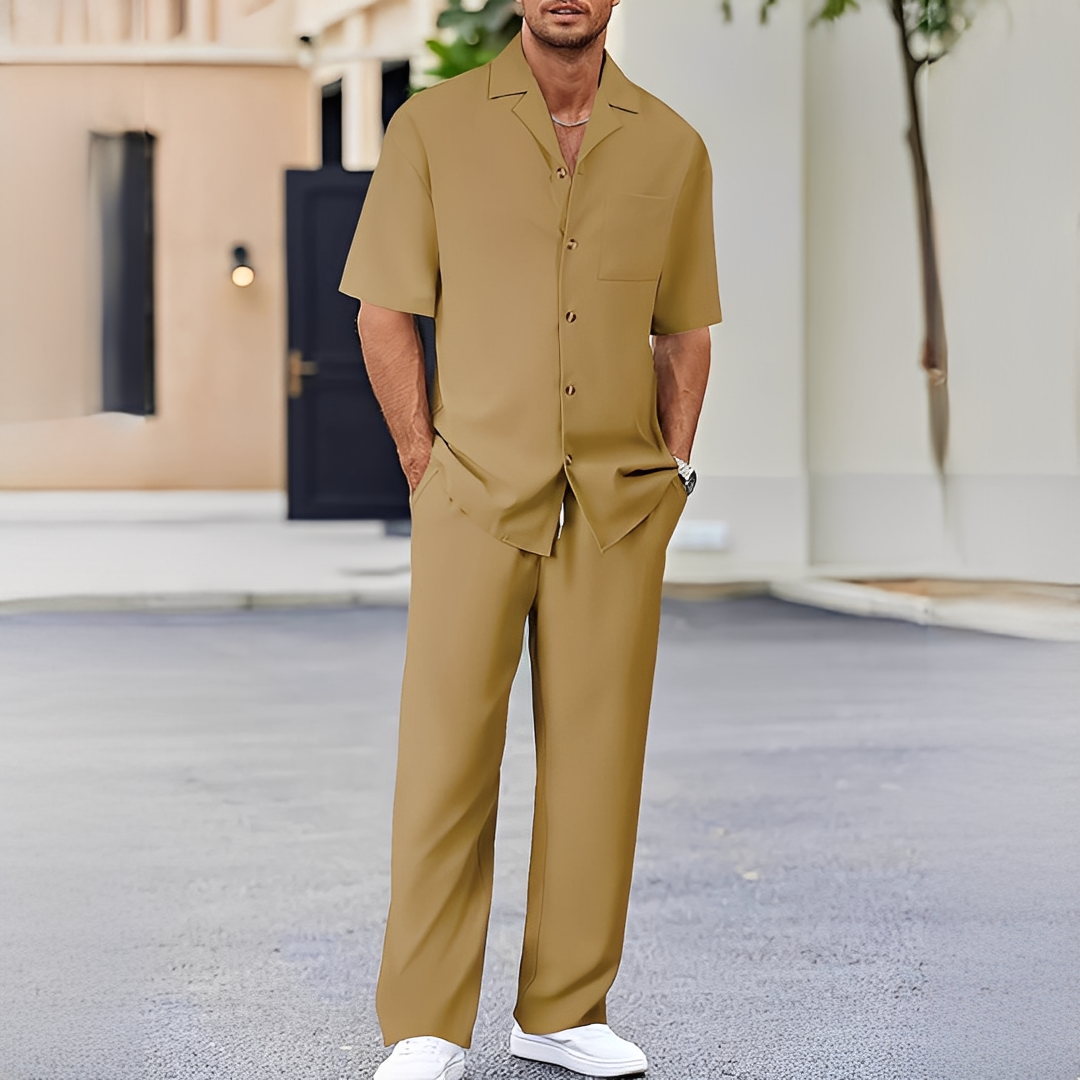 Męski zestaw smart casual: elegancka koszula i spodnie. Idealny na spotkania i wyjścia.