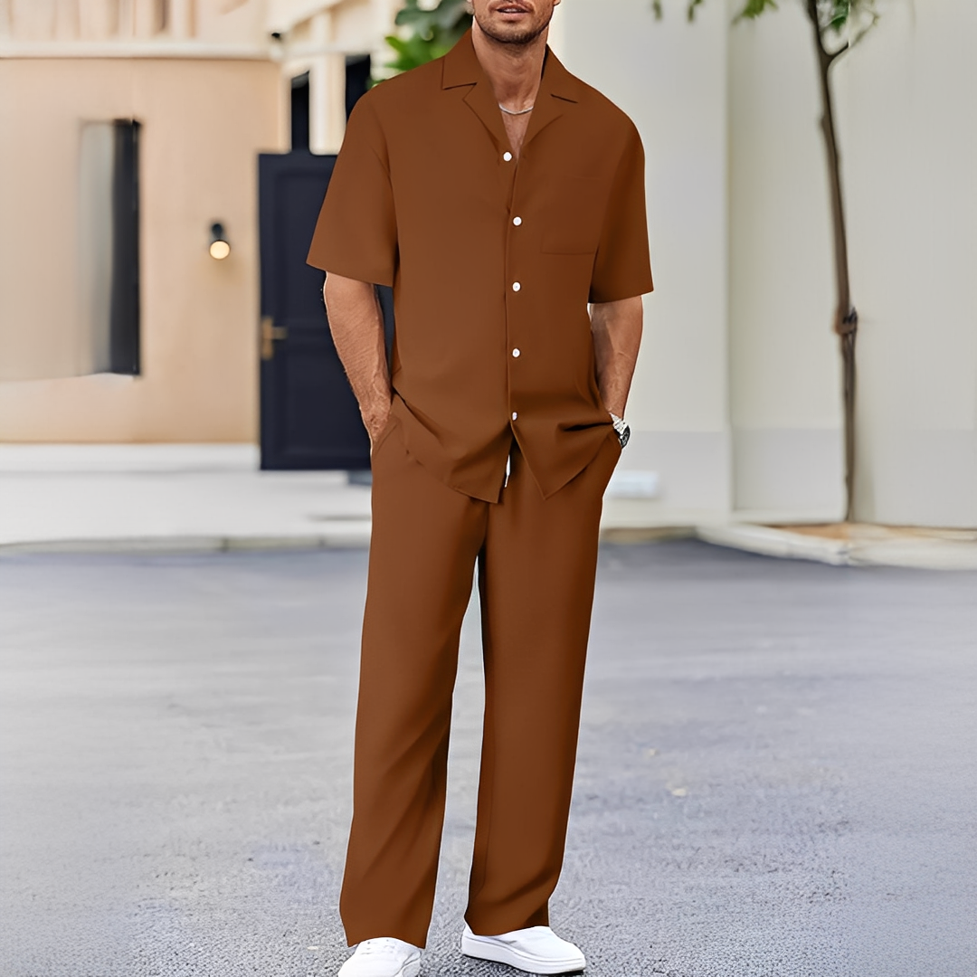 Stylowy męski komplet: koszula i spodnie. Nowoczesny fason, idealny na elegancki casual.
