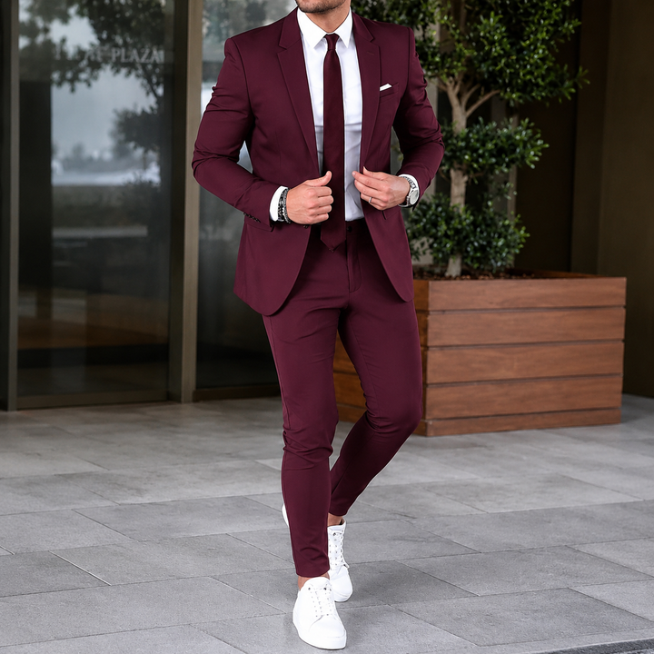 Wysokiej jakości męski garnitur biznesowy, slim fit. Klasyczny krój, idealny dla nowoczesnego mężczyzny.