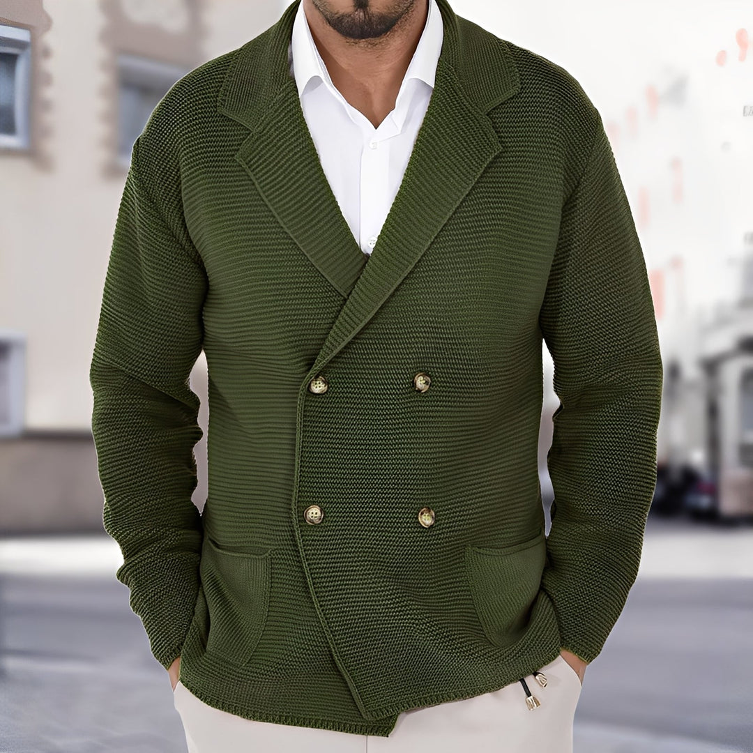 Stylowy męski kardigan dwurzędowy, idealny do codziennych i smart-casualowych stylizacji.