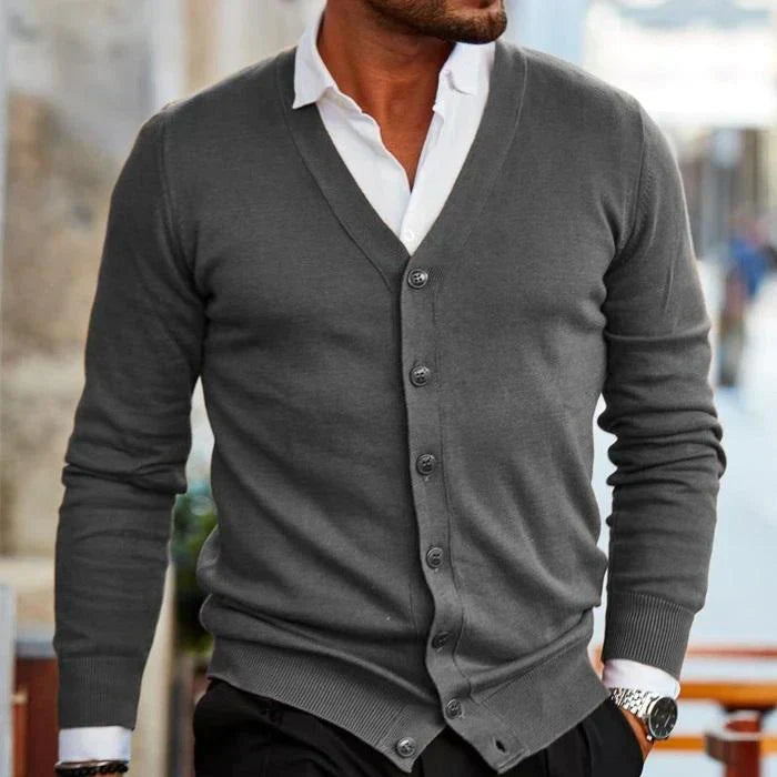 Modny męski kardigan, sweter z dzianiny. Idealny dla smart casual i codziennych stylizacji jesiennych/zimowych.