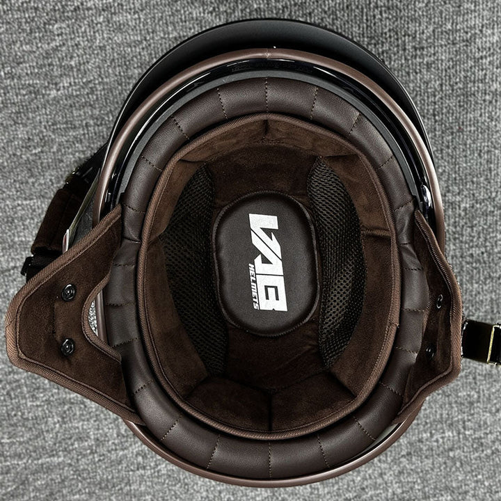 Kask chopper retro, minimalistyczny dla motocyklistów, bezpieczeństwo i styl.