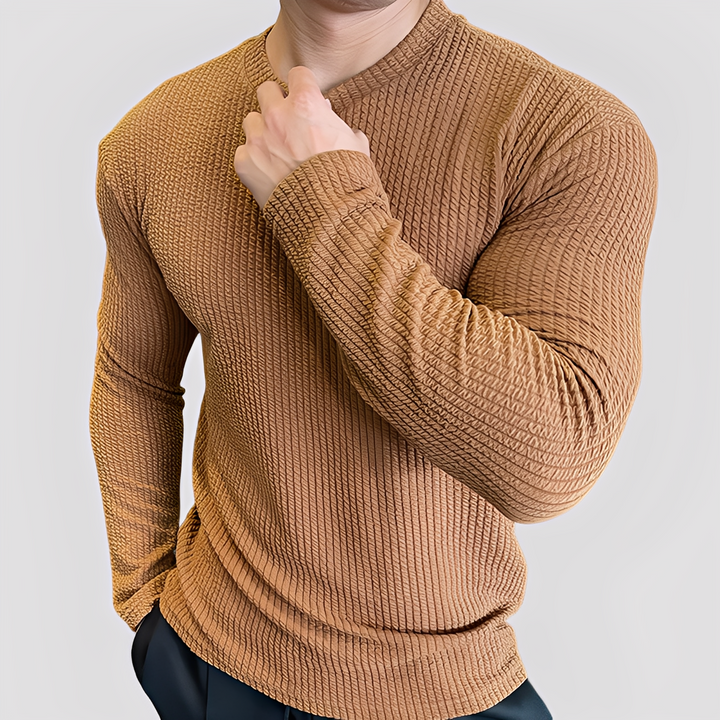 Męski luźny sweter z prążkowanym wzorem, idealny na chłodne dni. Modny i wygodny styl casual.