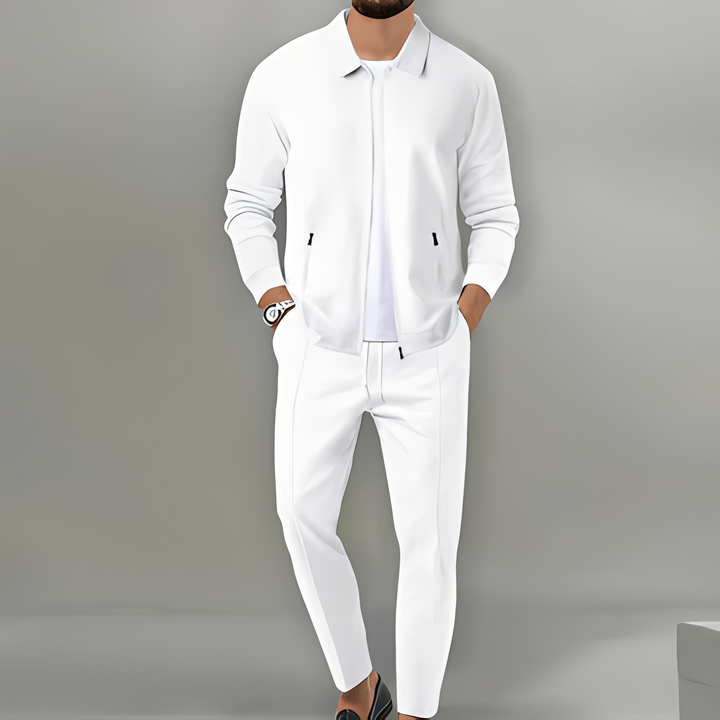 Elegancki męski zestaw casual: modna bluza i spodnie. Wygodna odzież męska do stylizacji codziennych.