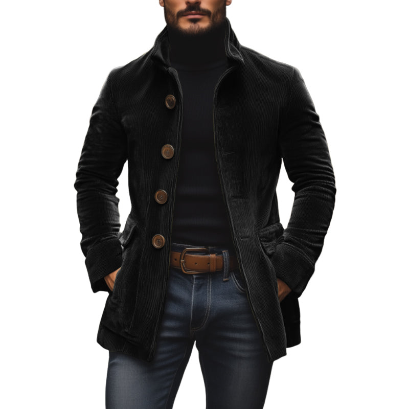 Modny wiosenny płaszcz męski slim fit. Vintage styl, dopasowany krój, odzież męska.