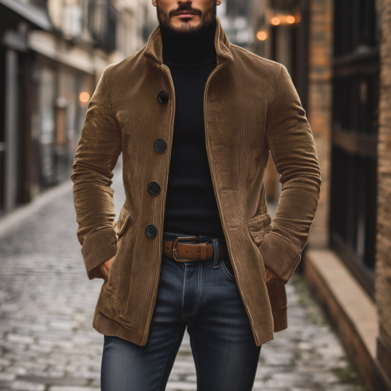 Męski płaszcz jesienny vintage slim fit. Krótki, elegancki płaszcz idealny do codziennych stylizacji.