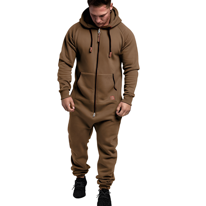 Komfortowy męski kombinezon z kapturem, doskonały na casualowy look. Odzież męska na siłownię lub relaks.