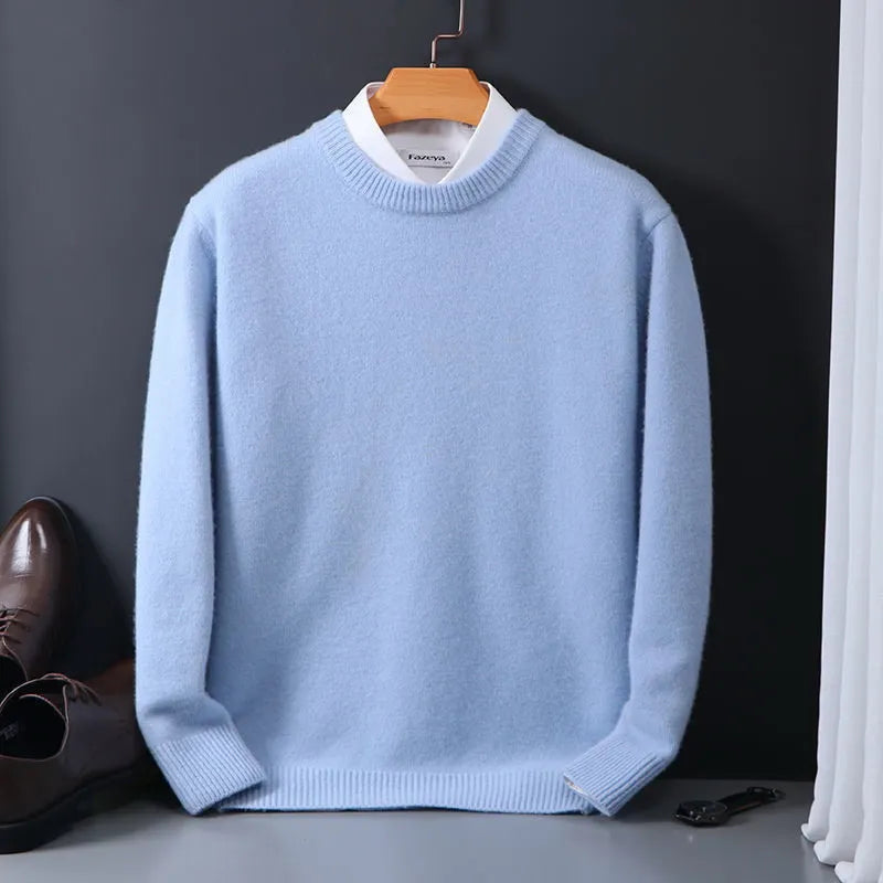 Męski sweter jesienny w stonowanym kolorze, klasyczny krój. Komfortowy, elegancki, modna i uniwersalna odzież casualowa.