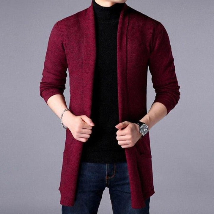 Elegancki męski sweter rozpinany, ciepły kardigan z kieszeniami na jesień i zimę. Komfortowy, modny sweter męski.