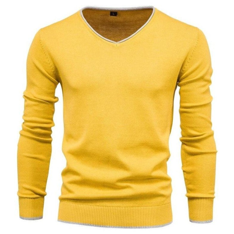 Klasyczny męski sweter slim fit z dekoltem V. Jednolity kolor, idealny do biura lub na wieczorne spotkania.