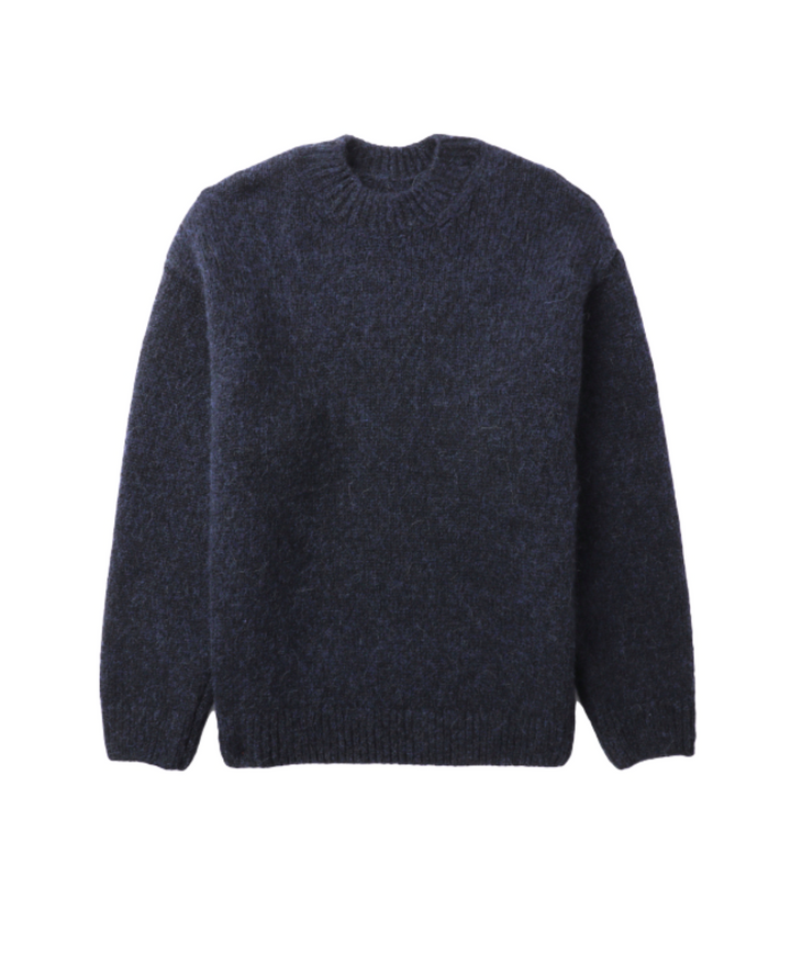 Męski sweter z unikalnej teksturowanej dzianiny, długi rękaw. Komfort i moda na zimę.