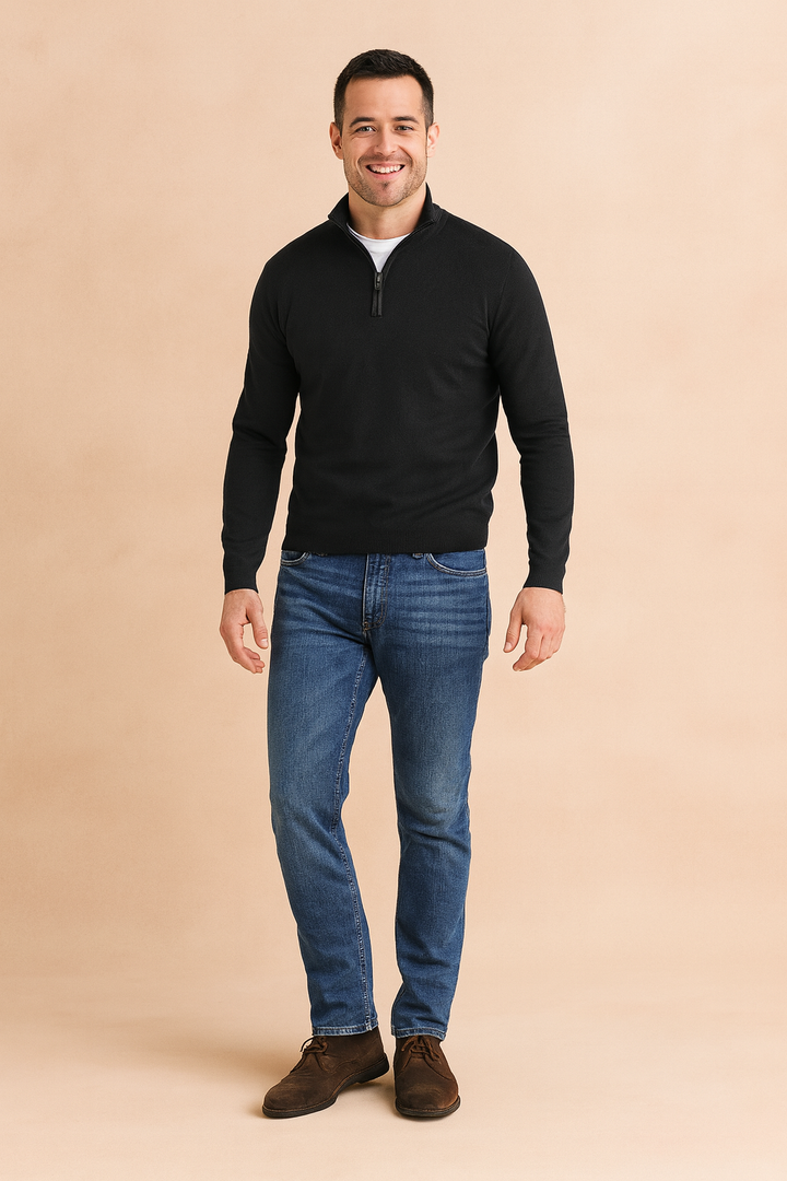 Elegancki sweter męski z zamkiem, dodaje stylu codziennej modzie męskiej. Wygodny, casualowy pulower.