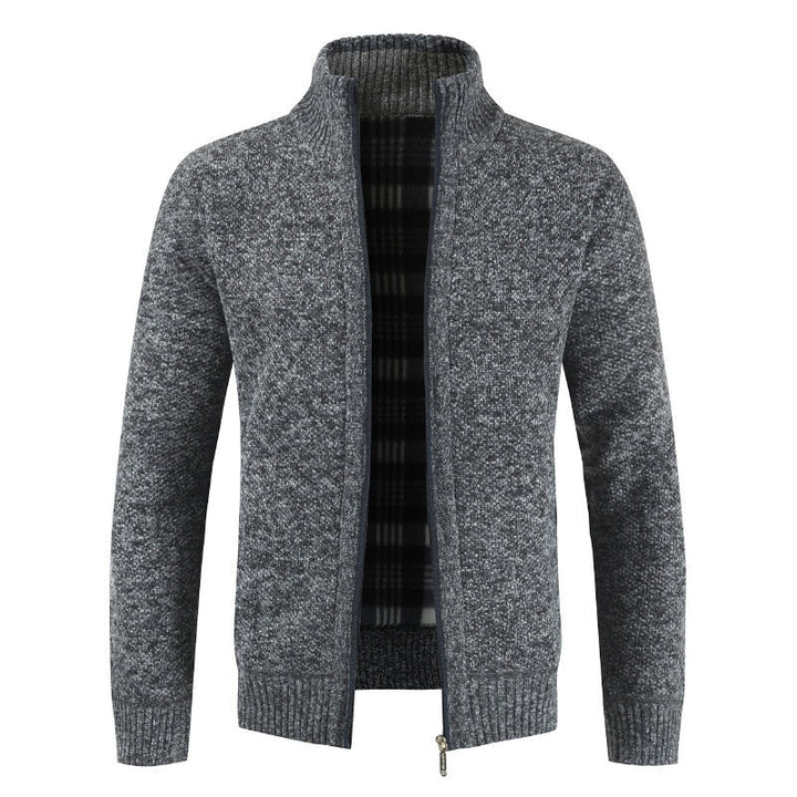 Elegancki i casualowy męski sweter zimowy Rafał. Zapinany, modny dodatek do zimowej garderoby.