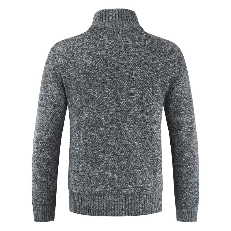 Modny męski sweter zimowy ocieplany i zapinany. Stylowy i ciepły element zimowej męskiej garderoby.