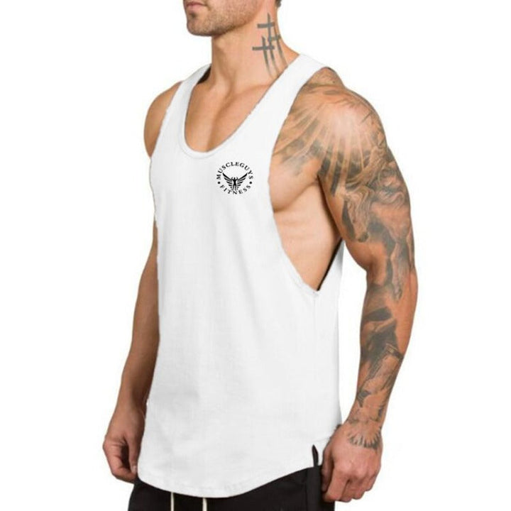 Męski tank top sportowy luźny krój. Lekka, oddychająca koszulka męska idealna na trening, upały i lato.