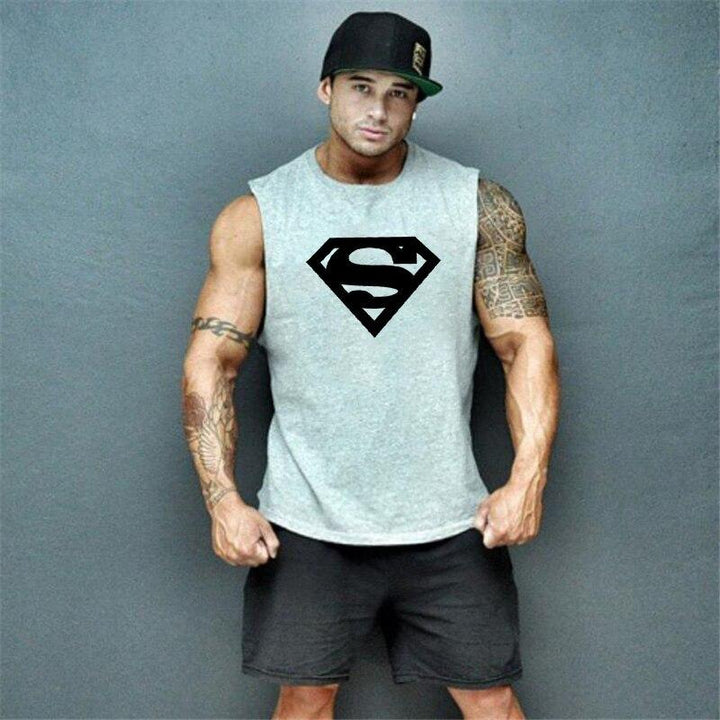 Wytrzymały męski tank top Supermana. Komfortowa koszulka sportowa na intensywne treningi i upalne dni lata.