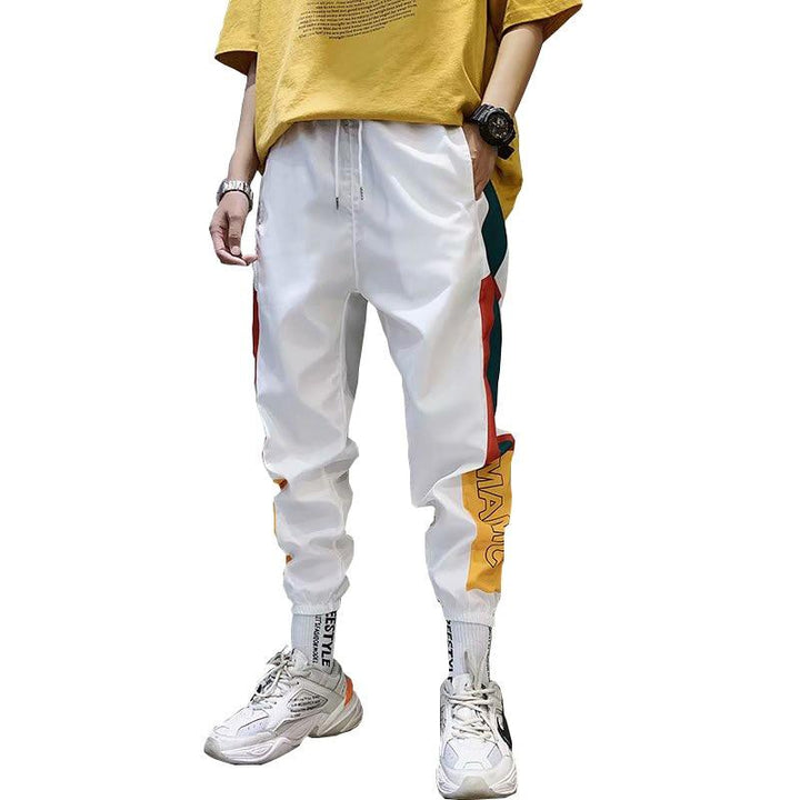 Męskie bojówki cargo z luźnym krojem i modnym geometrycznym wzorem. Idealne na co dzień, styl streetwear.