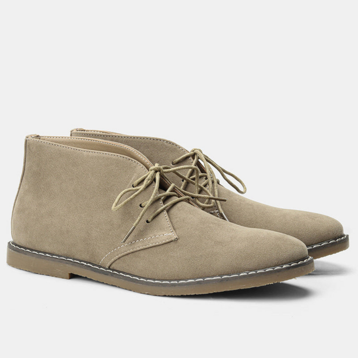 Męskie buty chukka, brązowe, klasyczne obuwie casual na jesień i zimę.