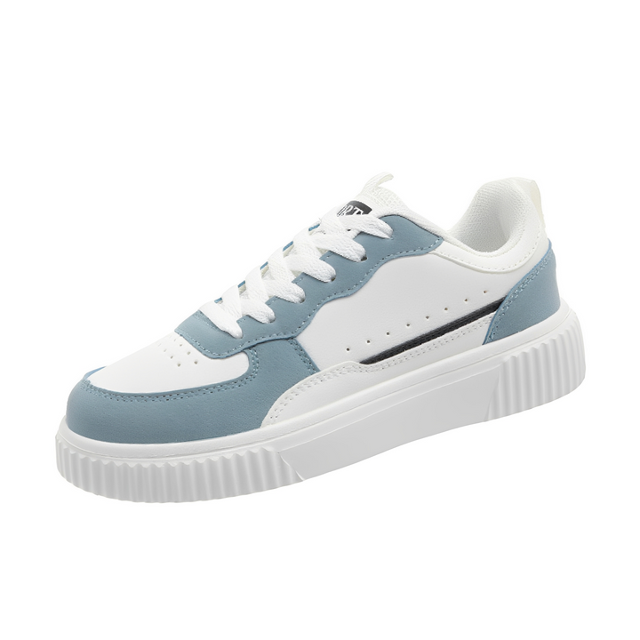 Czarne męskie buty na platformie. Modne i komfortowe obuwie casual, idealne do streetwearowych stylizacji.